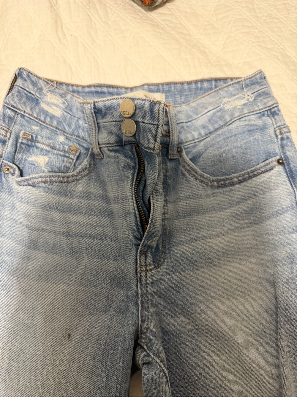 Buckle Light Blue High-Rise Women's Jeans with Leather Patch - Picture 2 of 7
